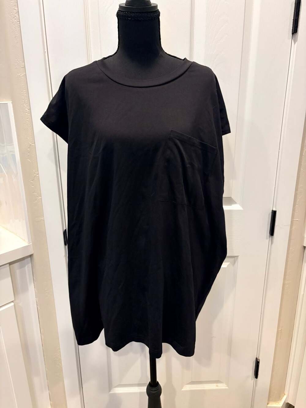 Amazon Essentials T-Shirt Size 3XL Black (60)